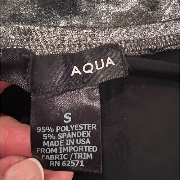 AQUA women Off Shoulder Metallic Top in silver/size S - Picture 10 of 11